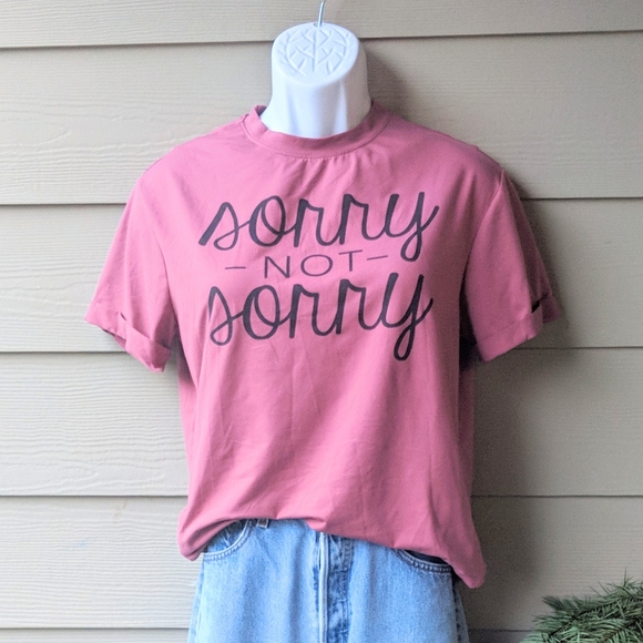 🌹 Sorry not Sorry Roll Sleeve T shirt - Picture 2 of 4